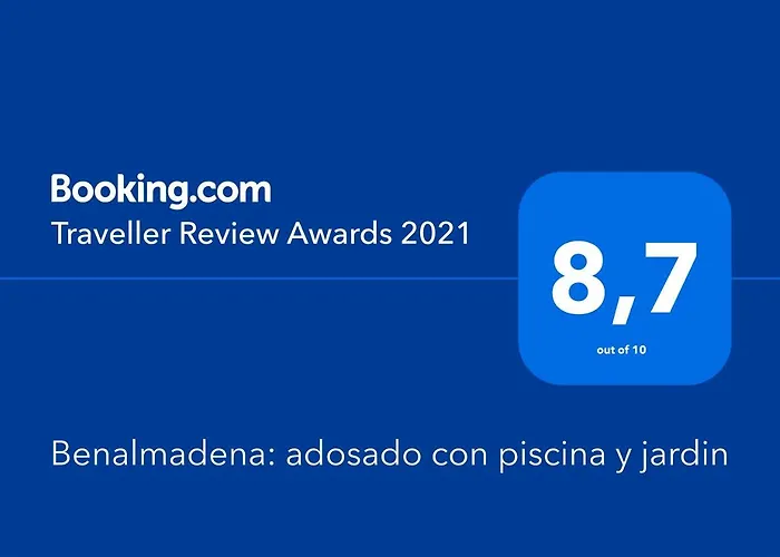 Benalmadena: adosado con piscina y jardin