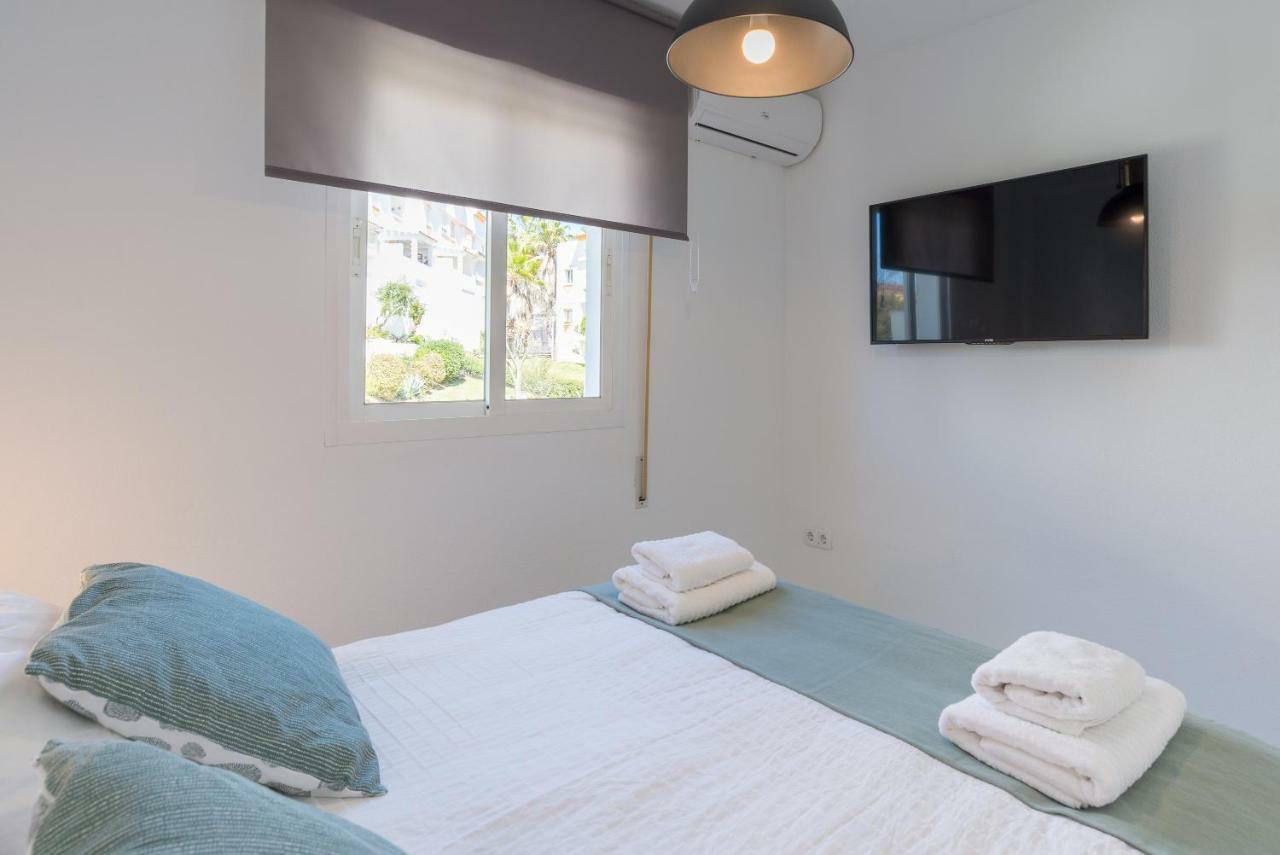 Holiday home Benalmadena: Adosado Con Piscina Y Jardin